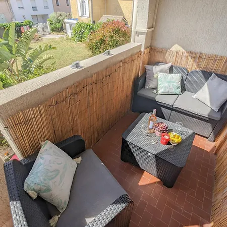 Special Couple & Famille - Lit Queen Size - Netflix - Climatisation - Terrasse Plein Sud - 2 Min Centre-Ville - 6 Min Mer - Parking Prive - Offre Speciale