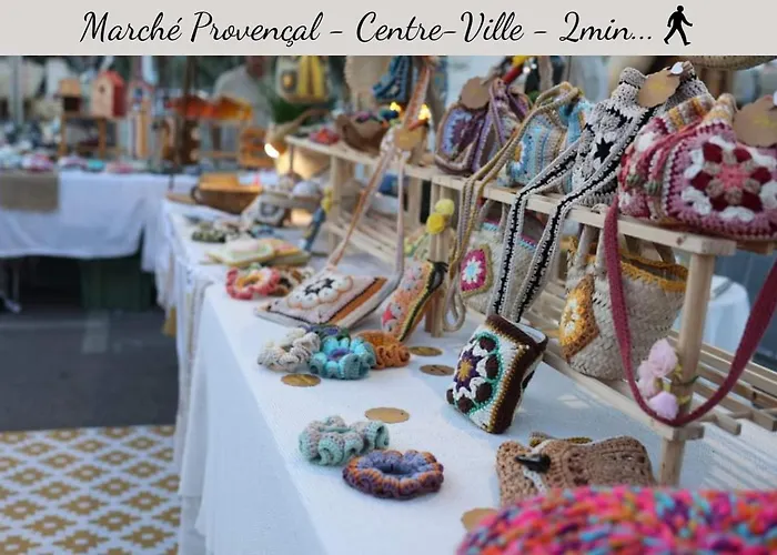 Special Couple & Famille - Lit Queen Size - Netflix - Climatisation - Terrasse Plein Sud - 2 Min Centre-ville - 6 Min - Wifi 400 Mbits Parking Prive - Speciale アパート ラ・ロンド・レ・モール